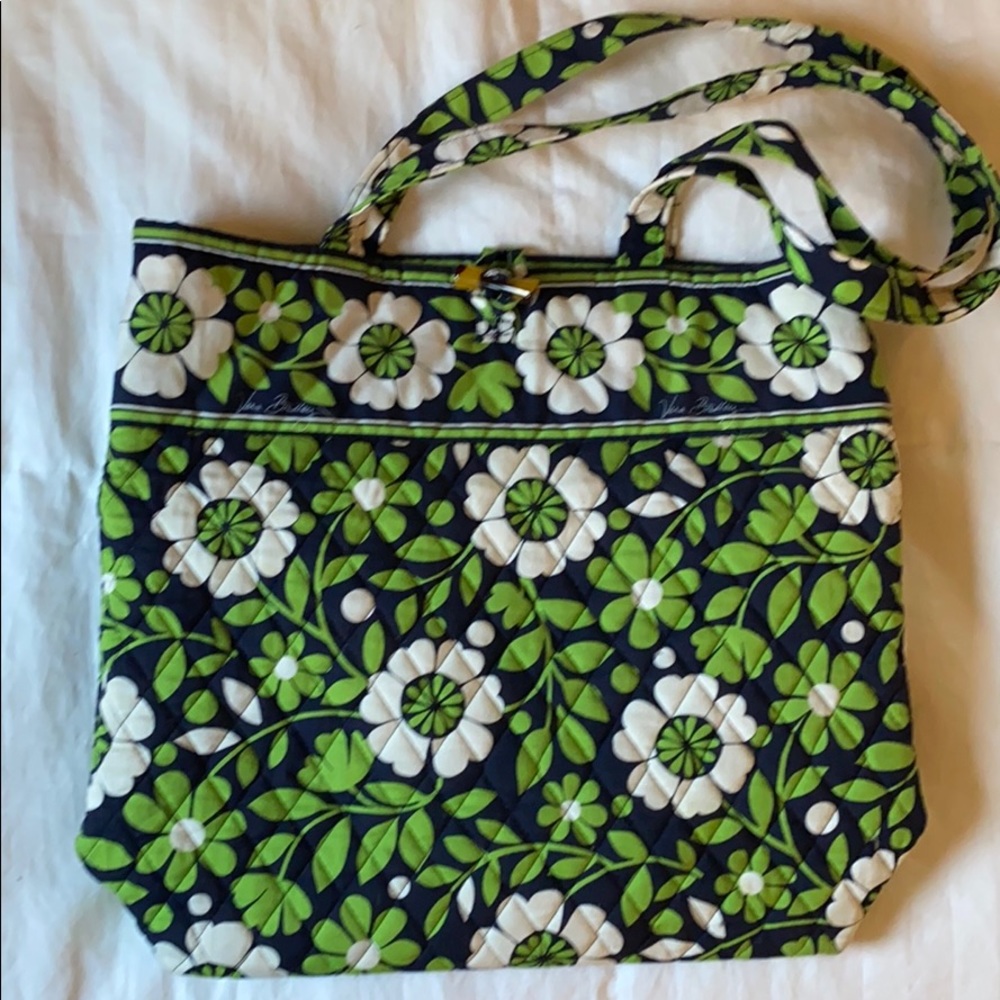 VERA BRADLEY Tote ... Excellent Condition !